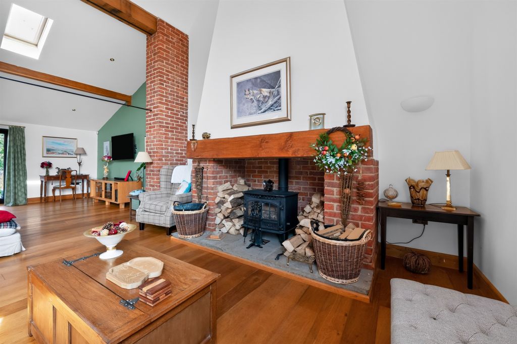 Property photo 2 of 18