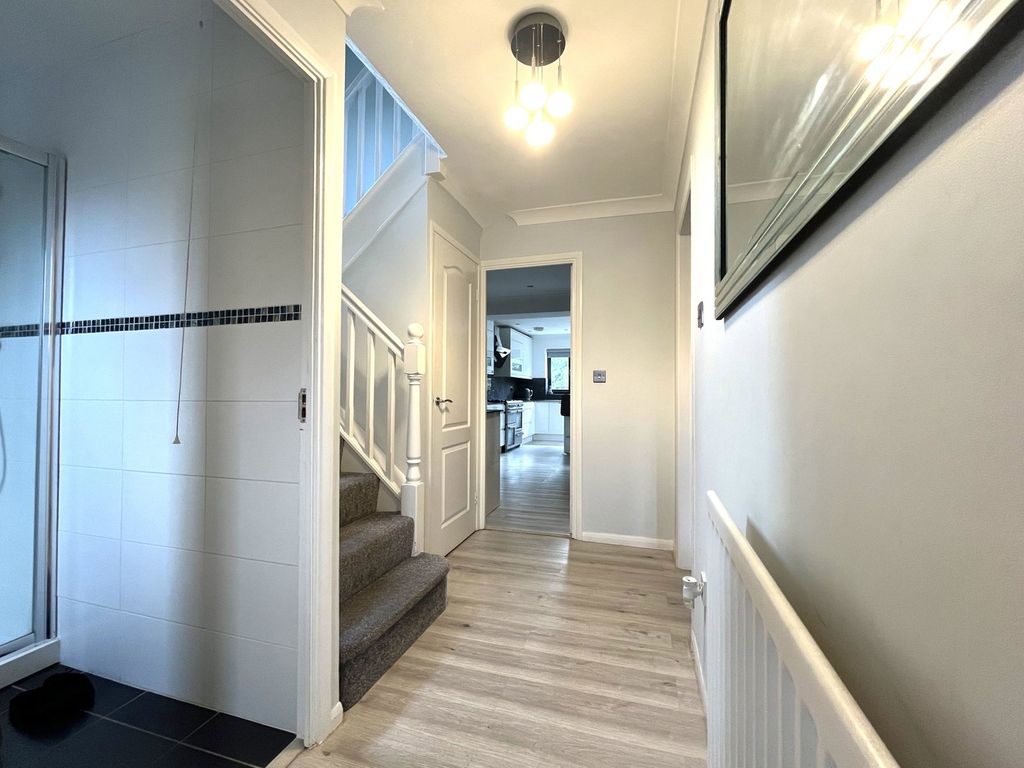 Property photo 2 of 30