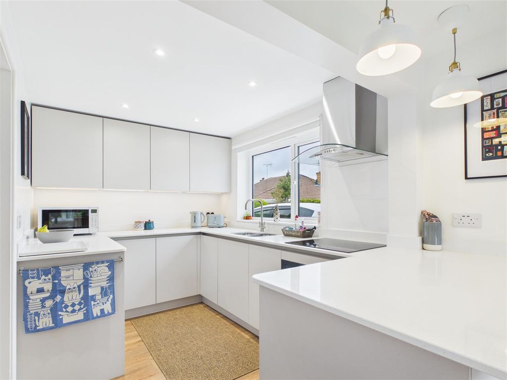 Property photo 2 of 16 Kitchen.Jpg