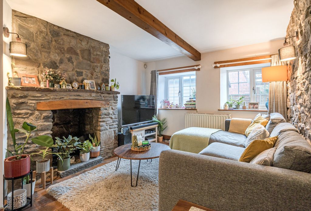 Property photo 3 of 18 Picture 3