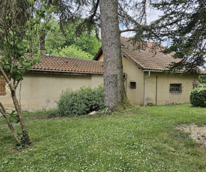 Property photo 2 of 18