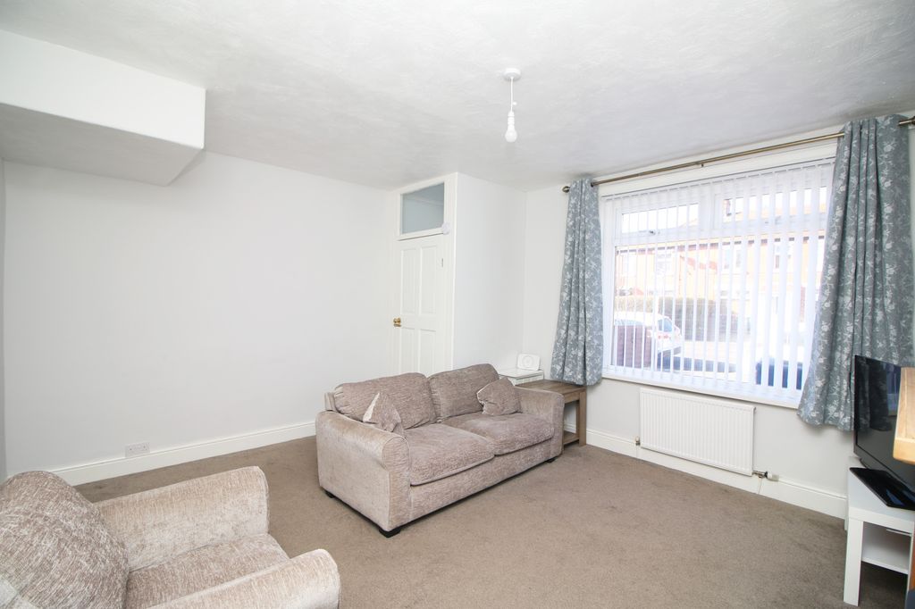 Property photo 3 of 18