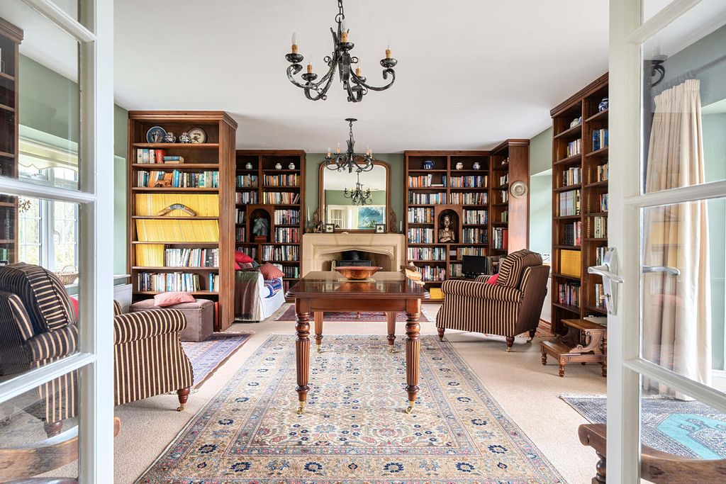 Property photo 3 of 36 Library