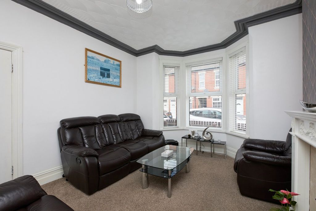 Property photo 2 of 19