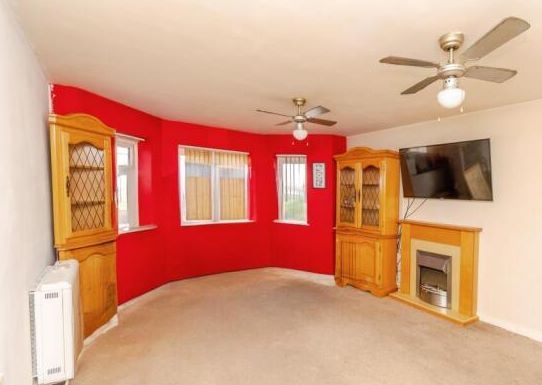 Property photo 2 of 8