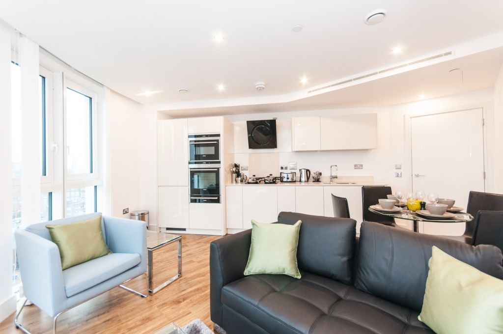 Property photo 1 of 11 Living