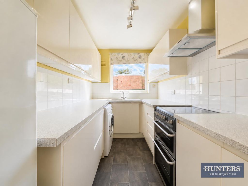 Property photo 1 of 10 Kitchen