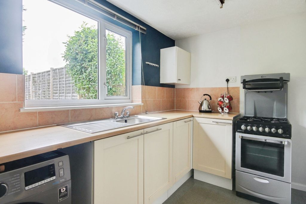 Property photo 3 of 11