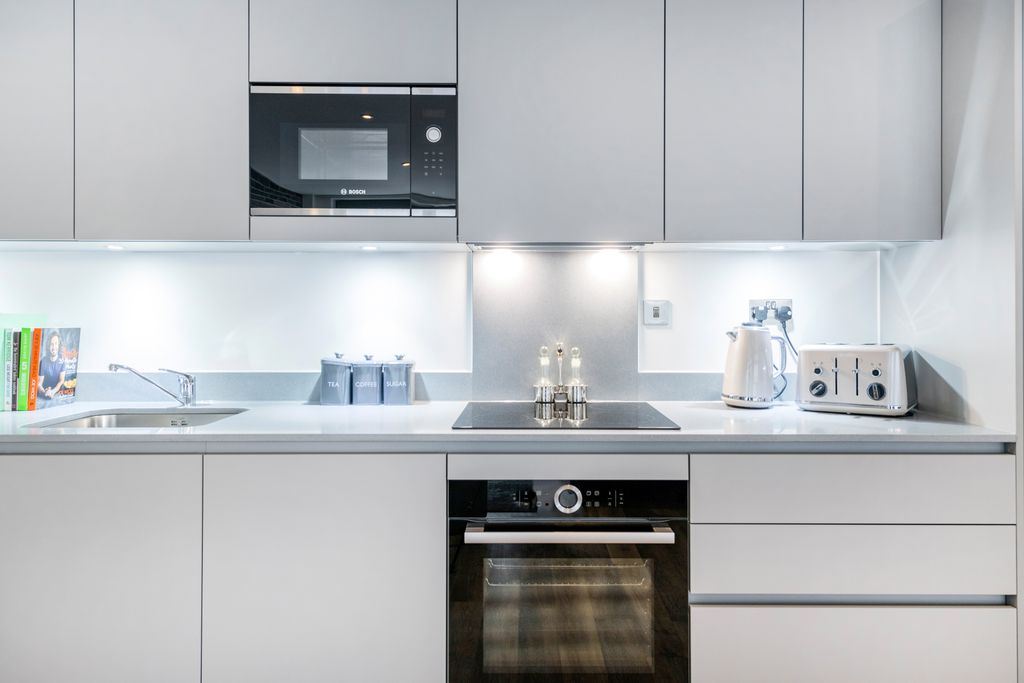 Property photo 3 of 9 Kitchen