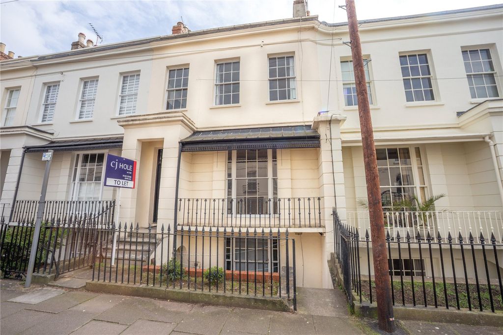 Property photo 2 of 11 Picture No. 28