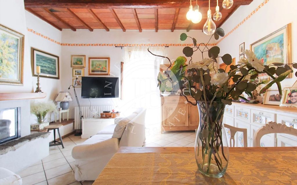 Property photo 3 of 61