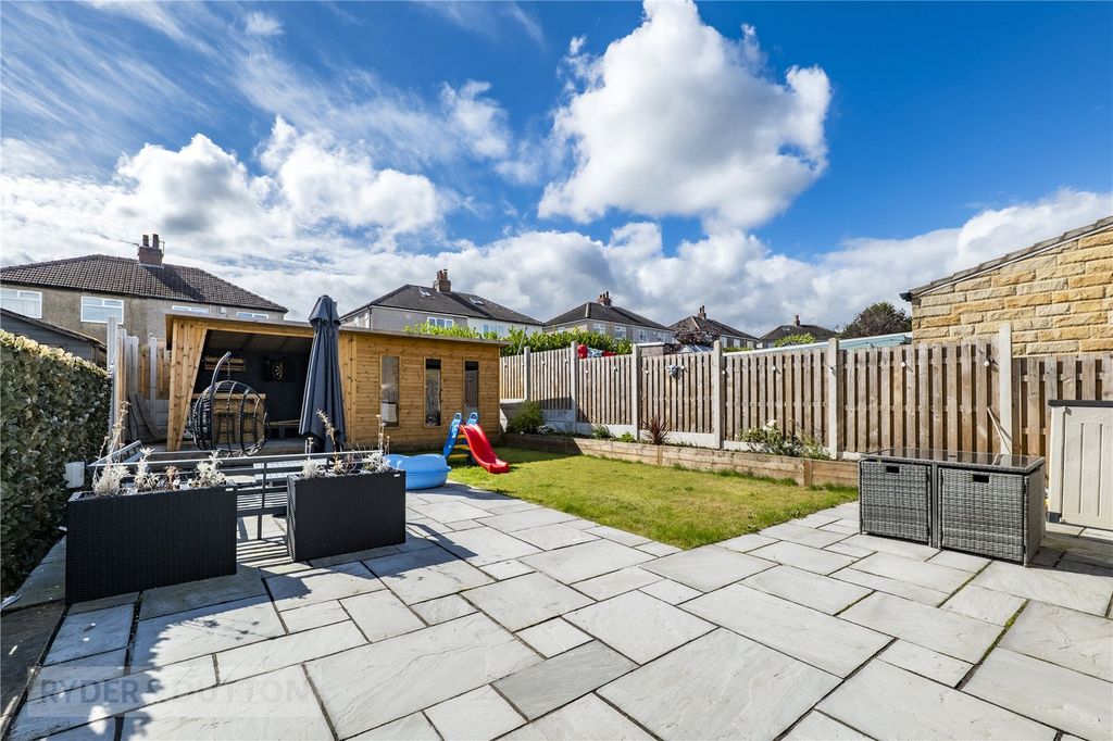 Property photo 2 of 22 Garden