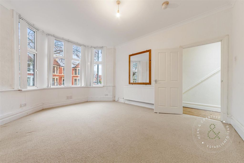 Property photo 3 of 44 Albany-Road-Ground-Floor-Flat-07.Jpg