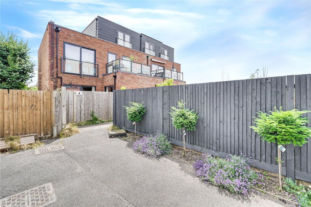 Property photo 1 of 12 Picture No. 01