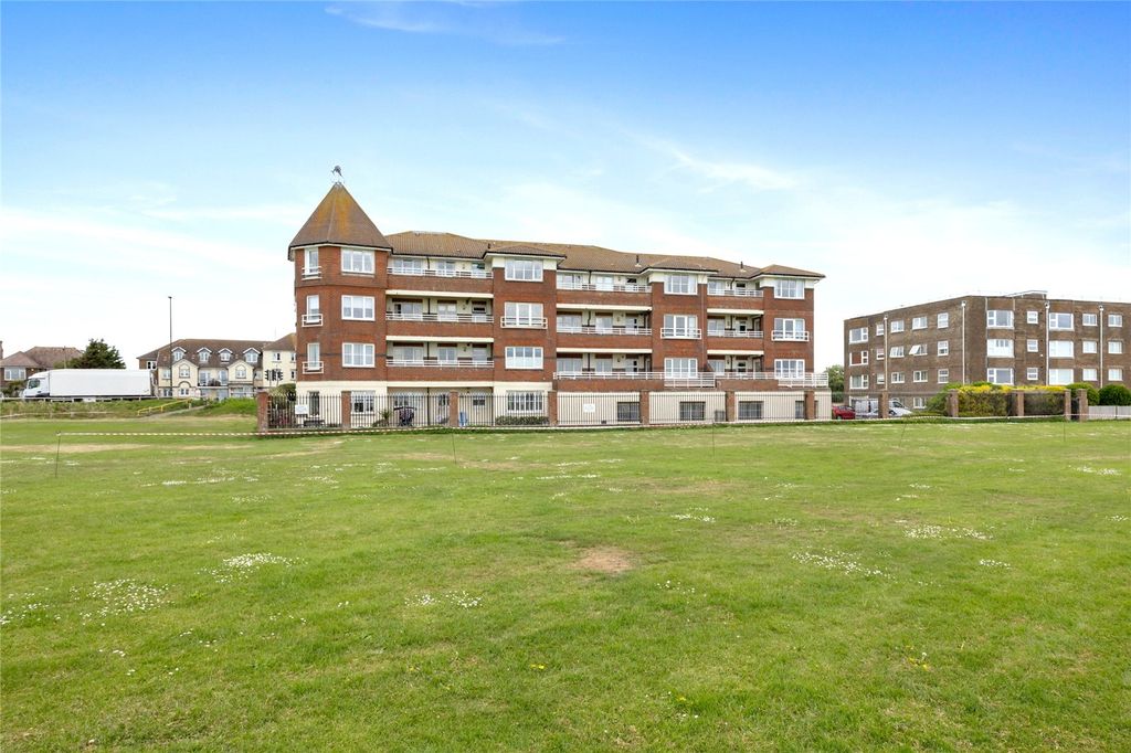 Property photo 1 of 17 Picture No. 21
