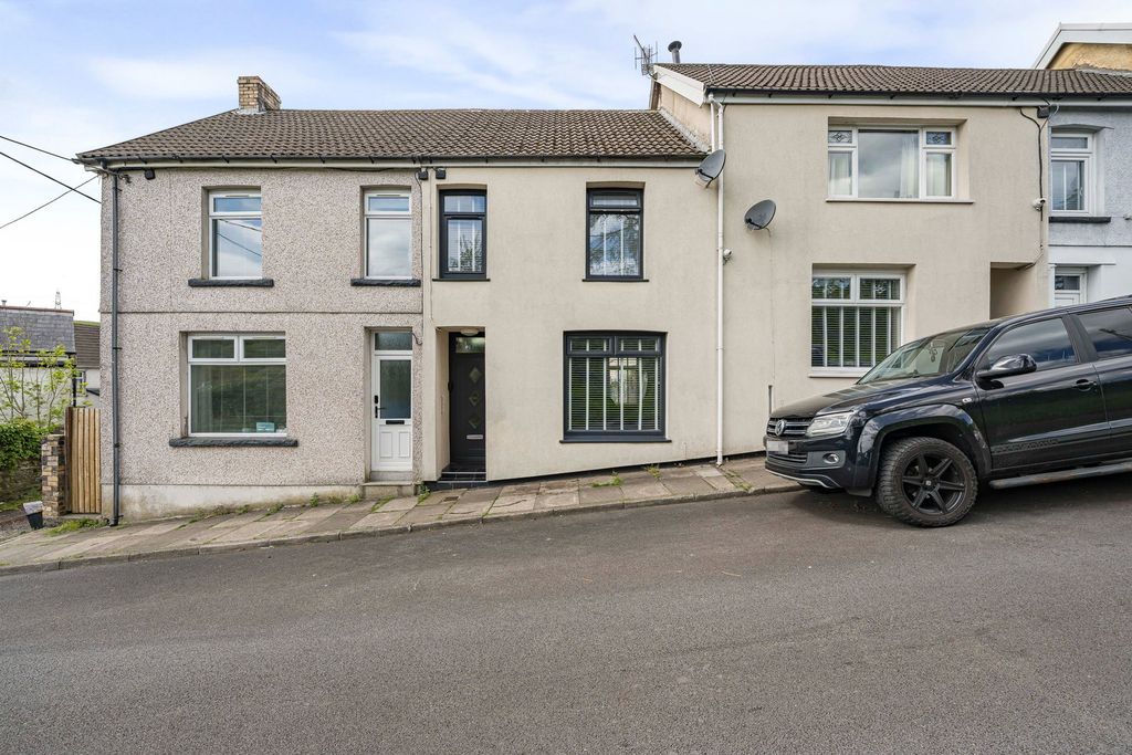 Property photo 1 of 24