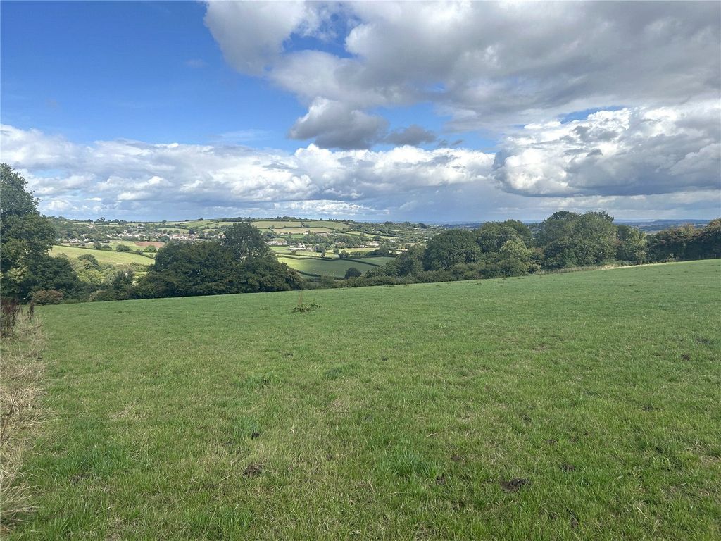 Property photo 2 of 10 Picture No. 04