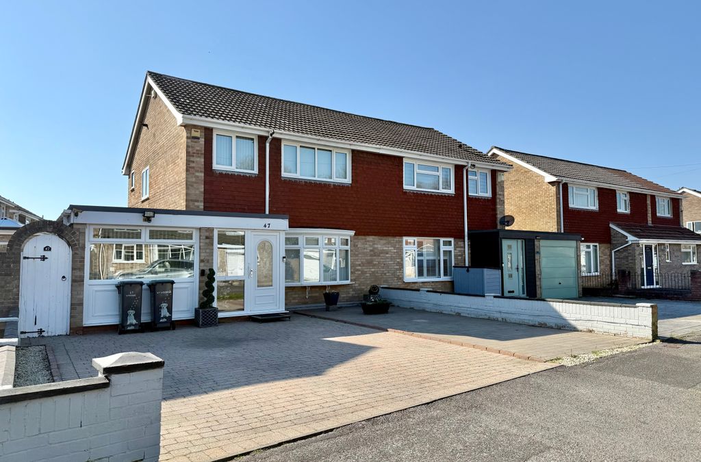 Property photo 1 of 3