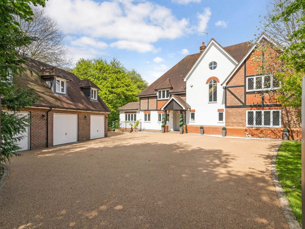 Property photo 1 of 33