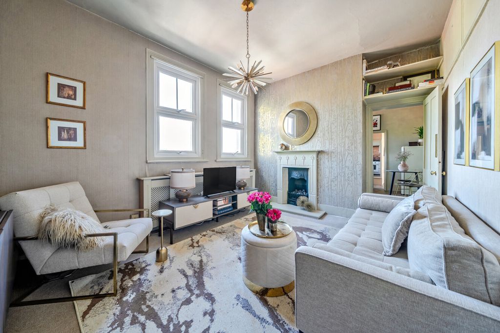 Property photo 1 of 14 1446805-7-69E7528...