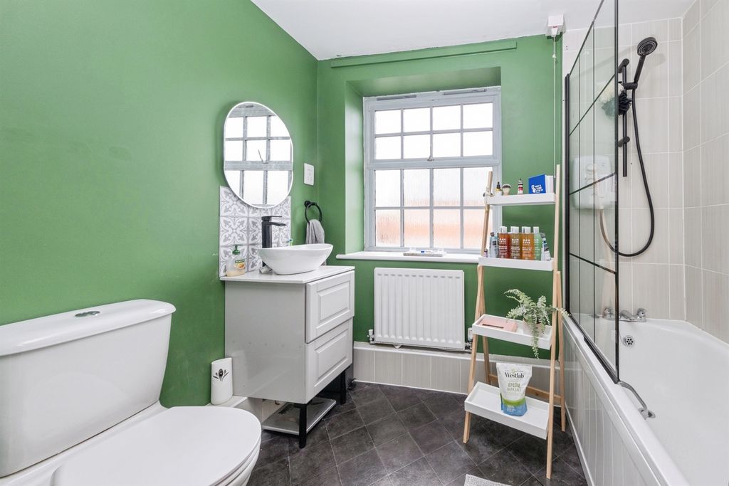 Additional image 13 of 2 bed flat for saleNeedlepin Way, Buckingham MK18