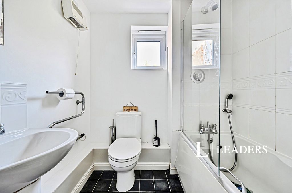 Property photo 3 of 10 Pbox-Img.Jpg