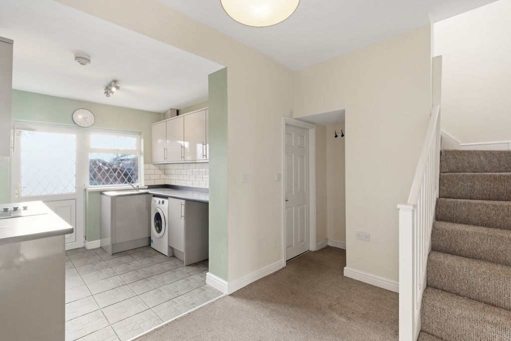 Property photo 3 of 11 Dining