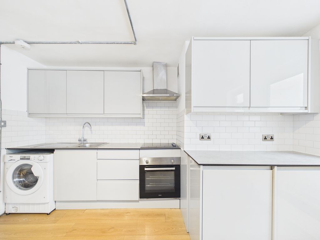 Property photo 1 of 5 Kitchen
