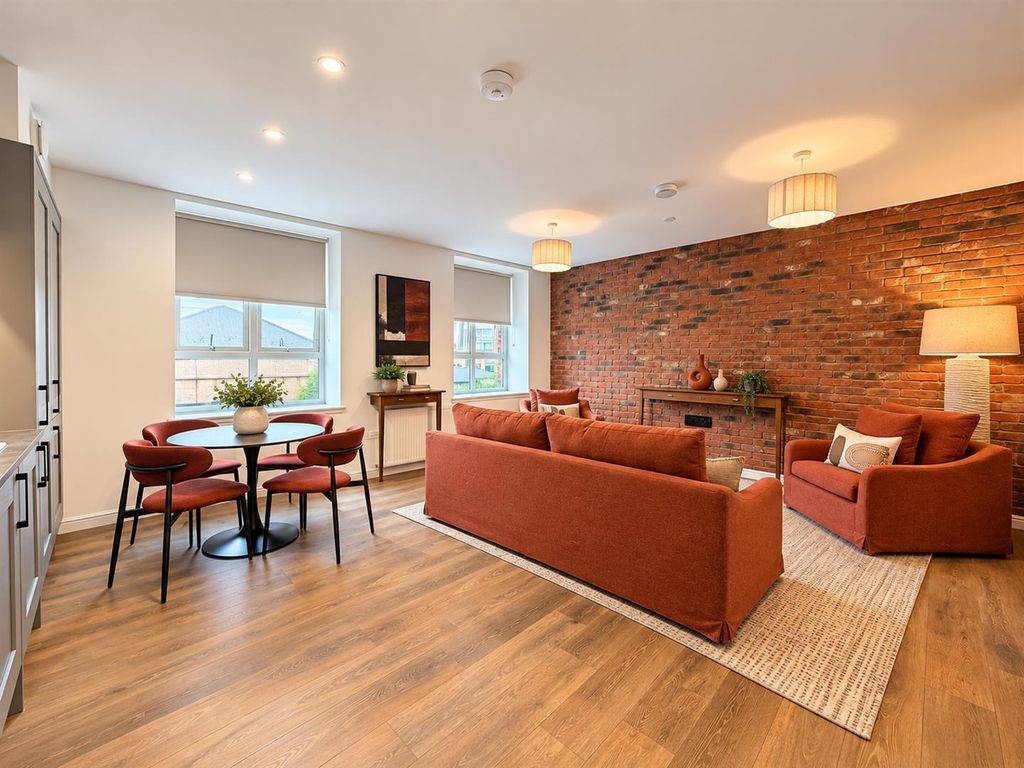 Property photo 2 of 19 Lounge/Diner