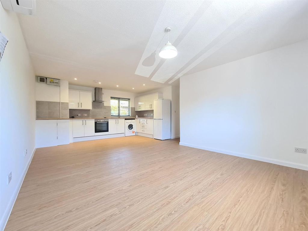 Property photo 2 of 6 Shared Image (40).Jpg