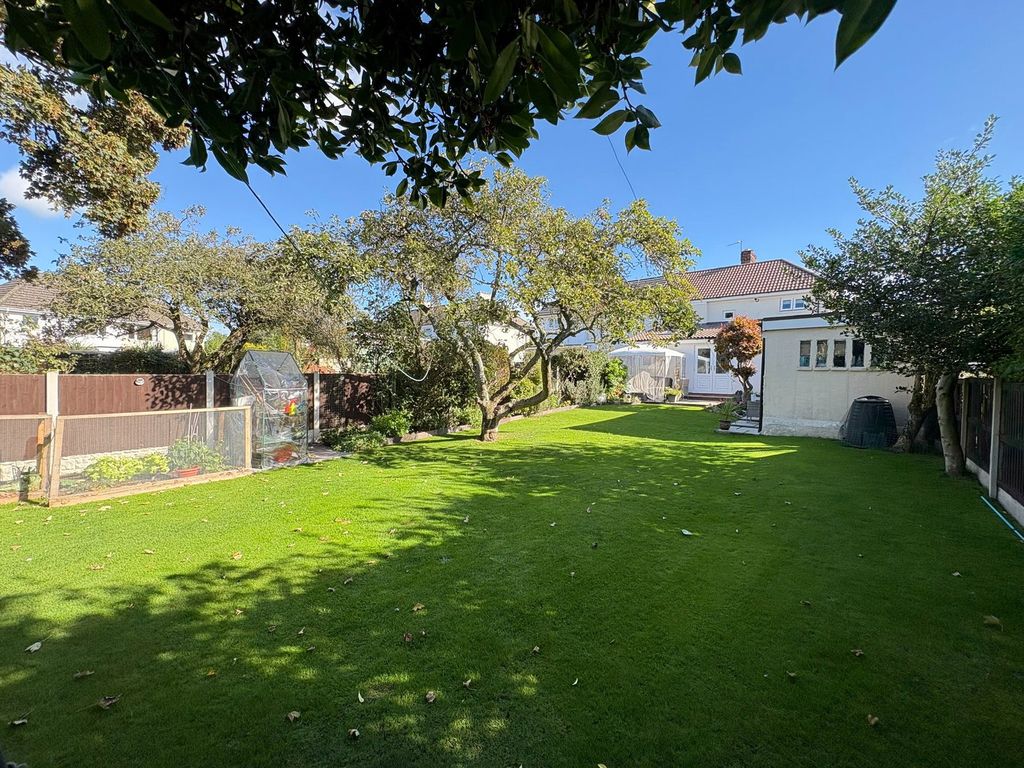 Property photo 3 of 31