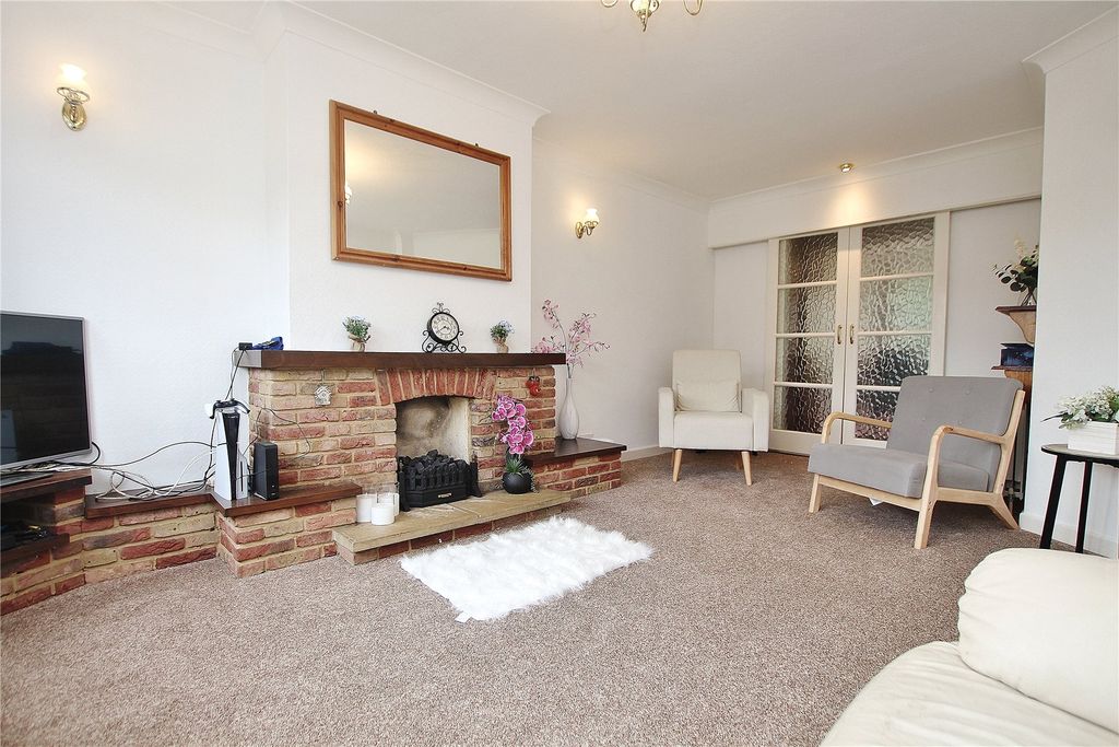 Property photo 2 of 14 Picture No. 30
