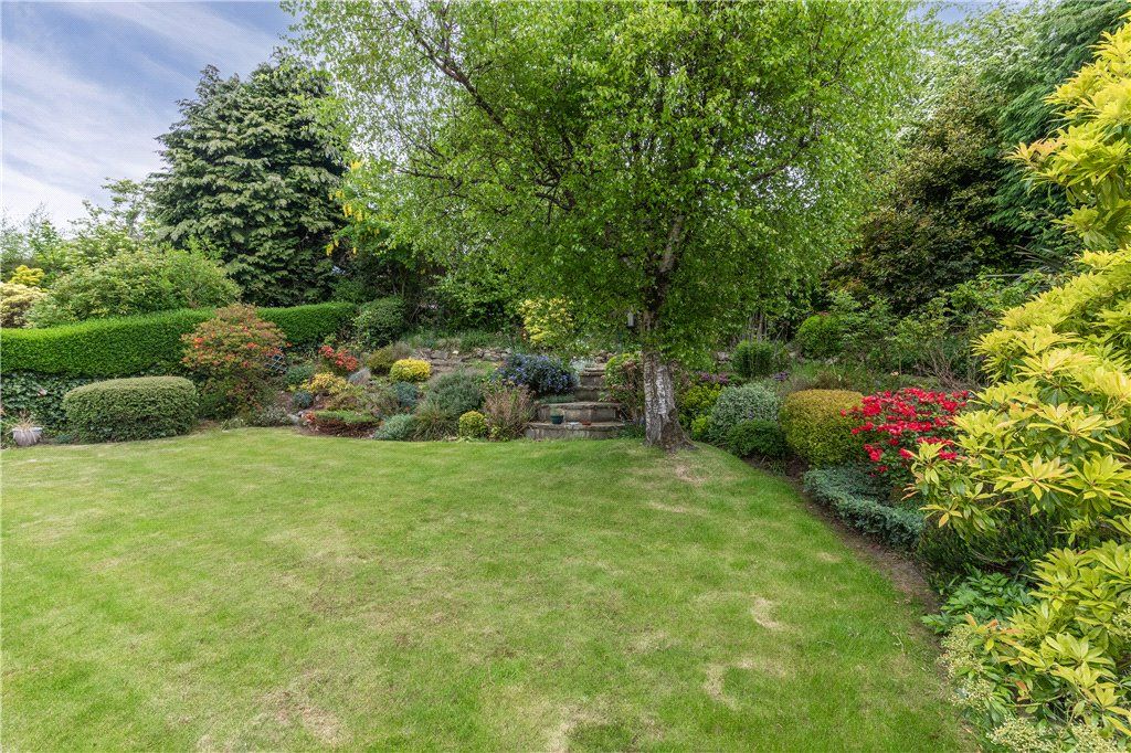 Property photo 2 of 19 Garden