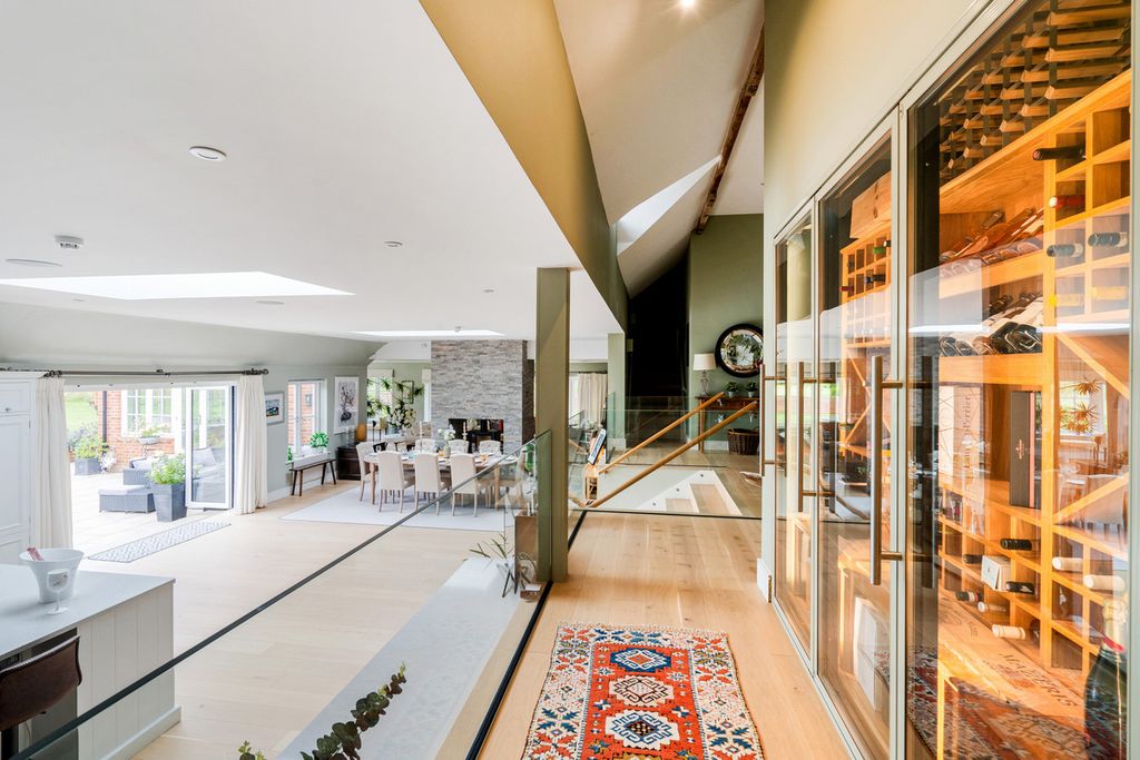 Property photo 3 of 22