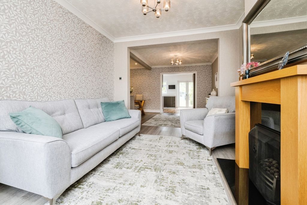Property photo 2 of 42 Pbox-Img.Jpg