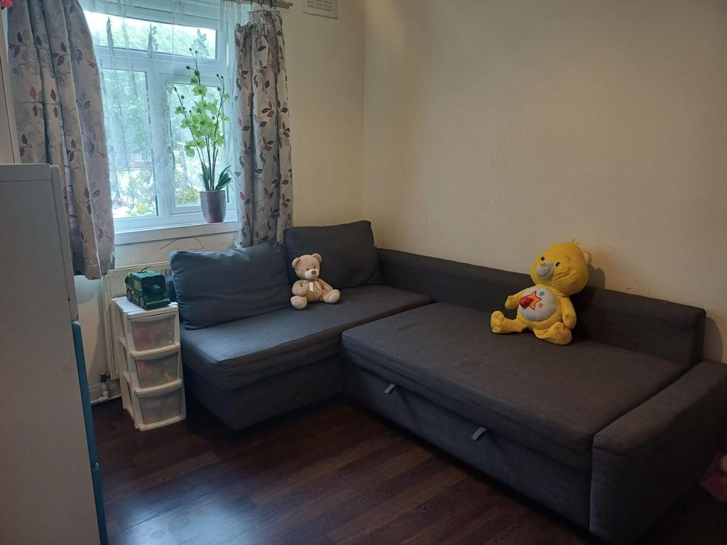 Property photo 2 of 11