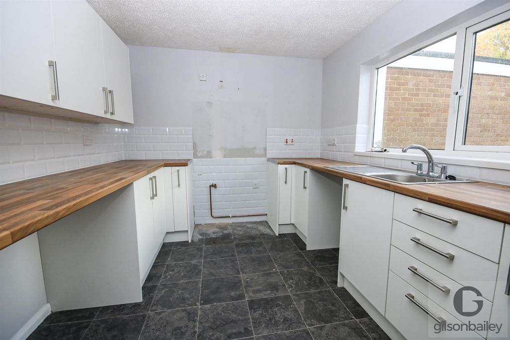 Property photo 2 of 9 9-Img_8460.Jpg