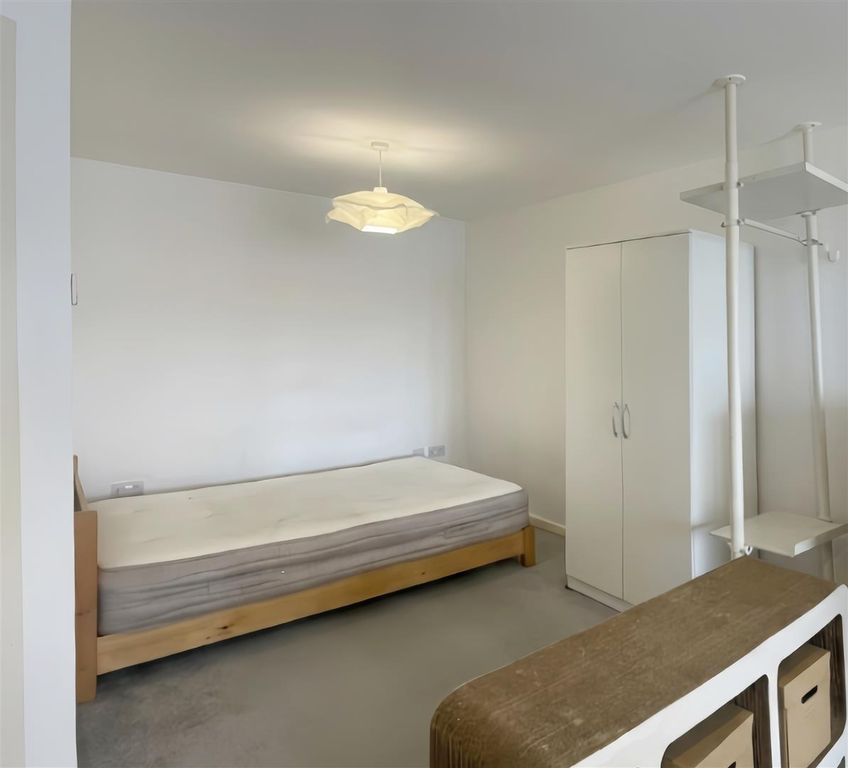 Property photo 3 of 4 6F48cd8F31Db62F97A4F2A18220Aa818.Png