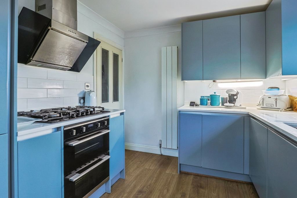 Property photo 3 of 18 Pbox-Img.Jpg