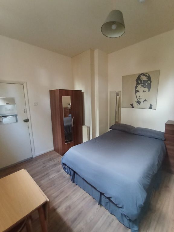 Property photo 1 of 3
