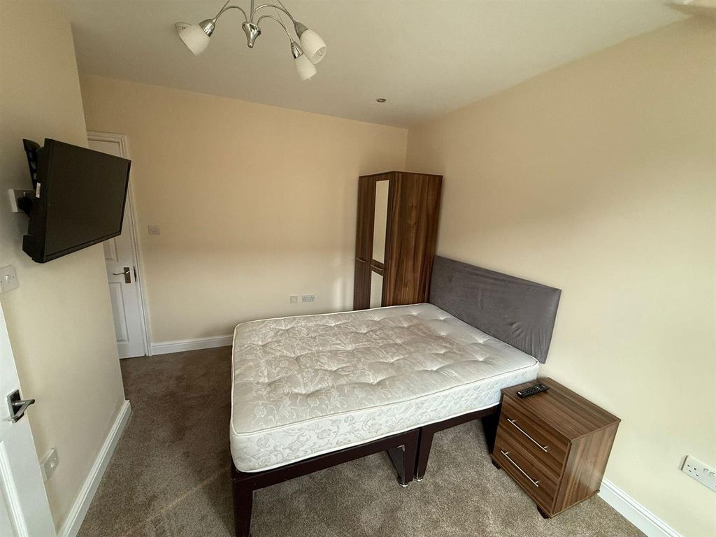 Property photo 2 of 7 Media (41).Jpg