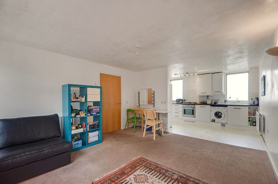 Property photo 1 of 15 Lounge Pic_3.Jpg