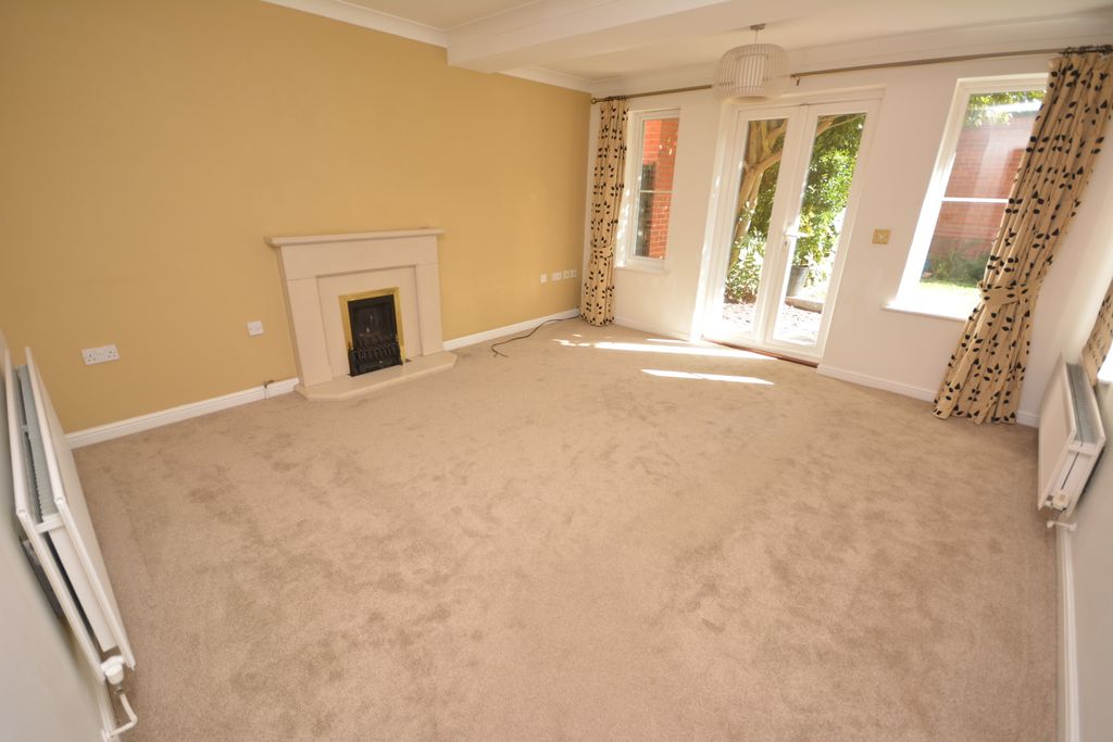 Property photo 2 of 14 Lounge