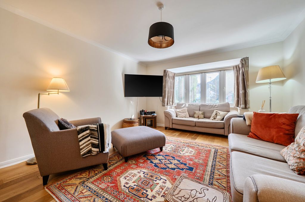 Property photo 3 of 17 1418678-14-699Ef2...