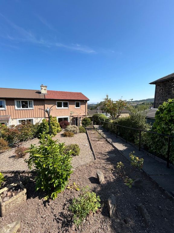 Property photo 1 of 31 Picture No. 06