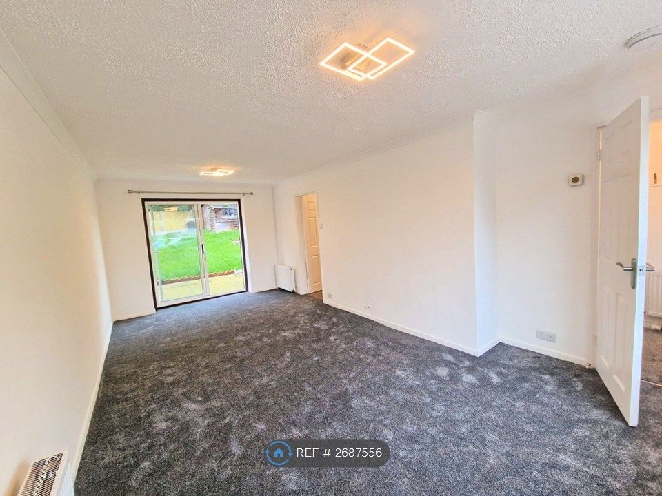 Property photo 3 of 23