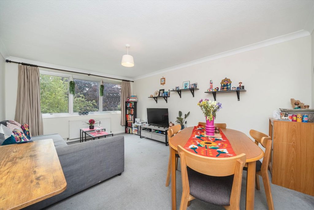Property photo 3 of 5