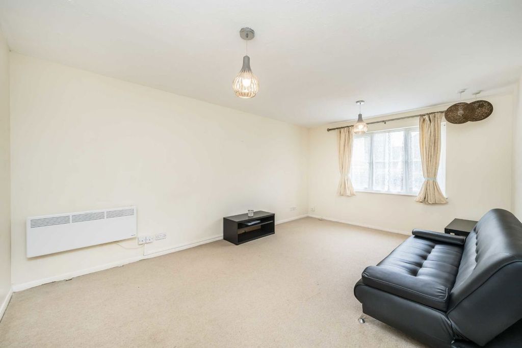 Property photo 2 of 4