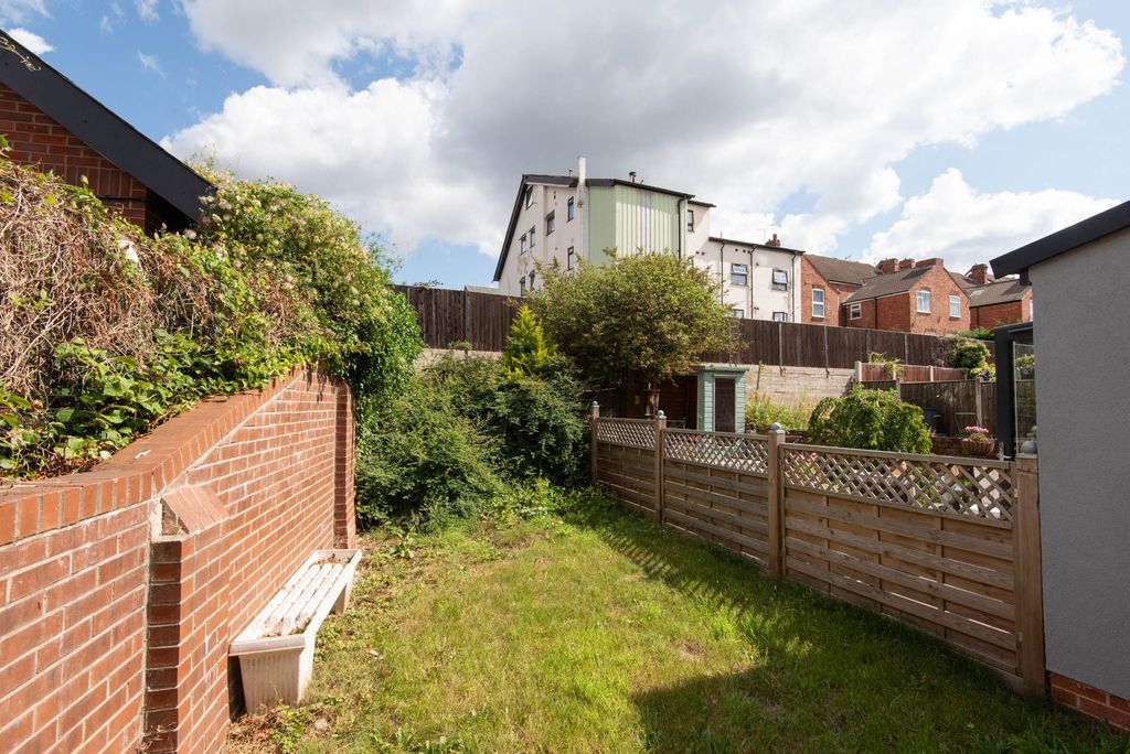 Property photo 3 of 14