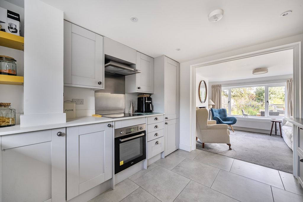 Property photo 2 of 19 1359618-5-68d40Ac...